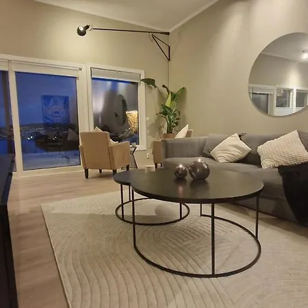 Leilighet Modern With Stunning View Over *